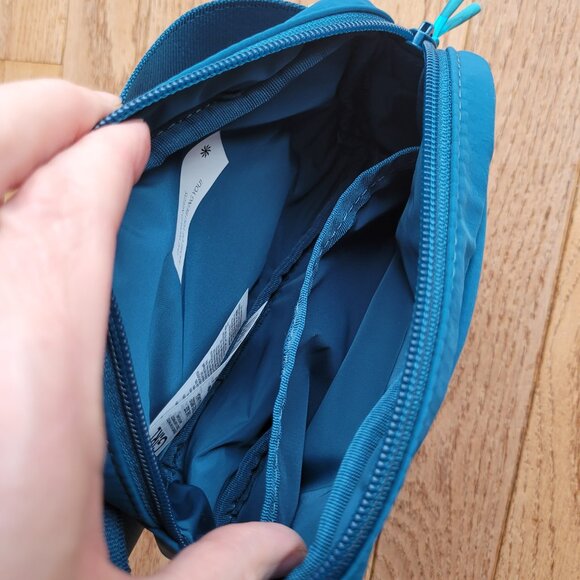 NWT Athleta Girl Always Belt Bag Coastal Teal - Picture 9 of 14
